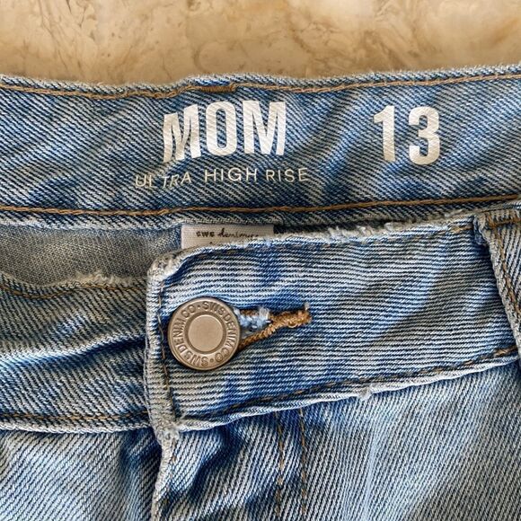 NWT SWS Denim Ultra High Rise Mom Distressed Jeans - Picture 8 of 10